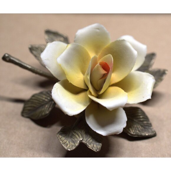 Vintage Capodimonte Porcelain Flower Claire Creazioni Fantasia Italy - Picture 8 of 9